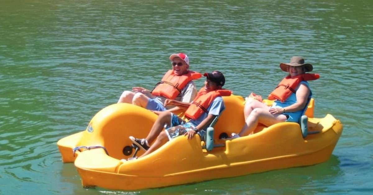 What Boat Types Are Available for Rental on Lake Tahoe?